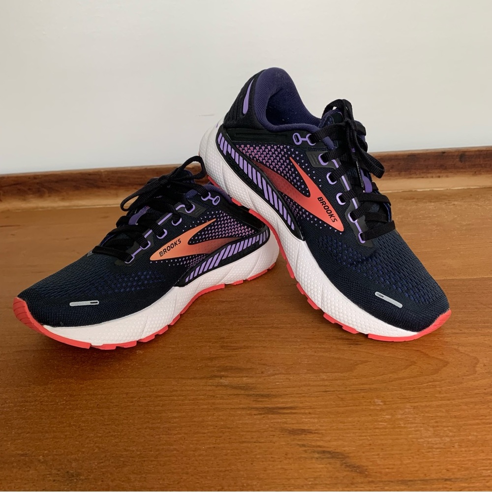 Brooks Adrenaline GTS 22